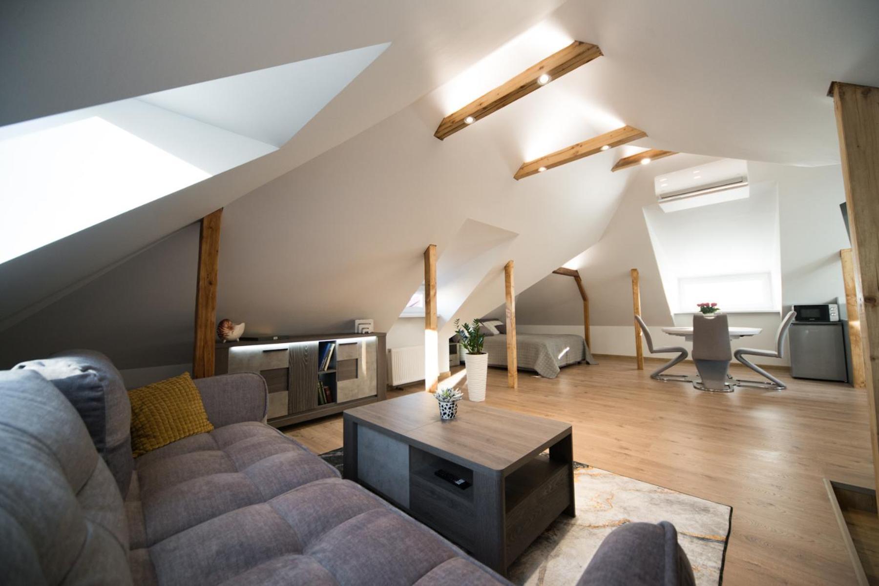 Petro Delux Apartments Kaunas Bagian luar foto