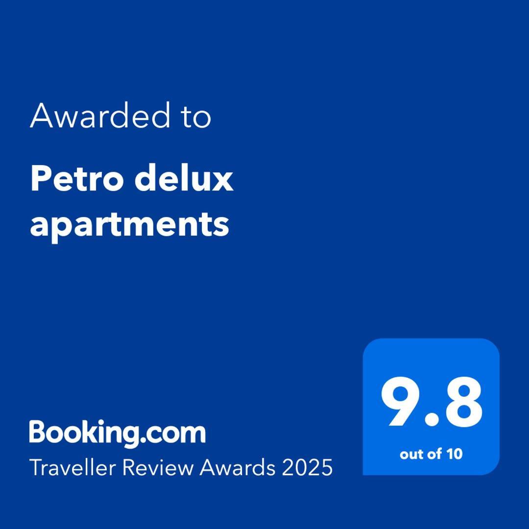 Petro Delux Apartments Kaunas Bagian luar foto
